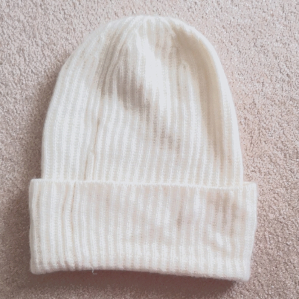 100% H&M Cashmere White Knit Beanie